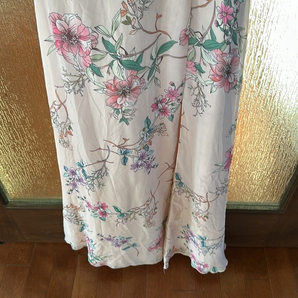 Monique Lhuillier | Floral Maxi Dress w/ Slit size 2 - Picture 6 of 9